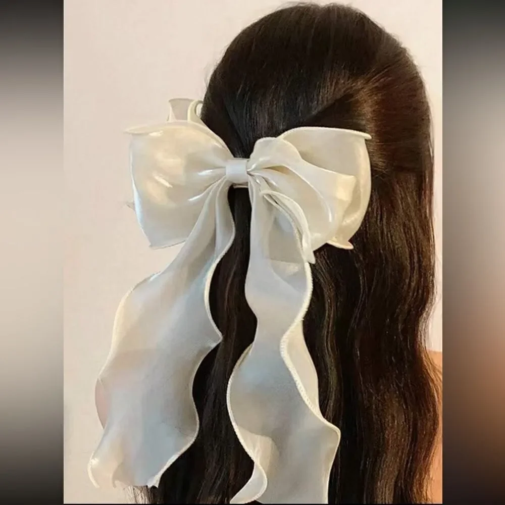 Cream bow Hair clip N64